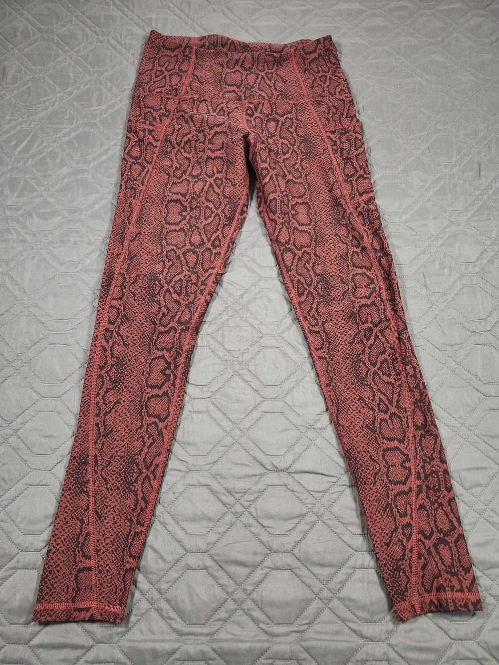C9 Champion leggings in red/black snakeskin print Size Large